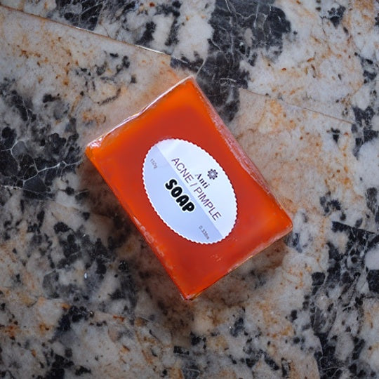 Savon contre l'acné et les boutons