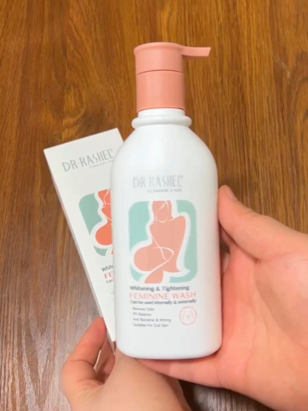 Dr. Rashel Soothing & Moisturizing Feminine Wash – pH Balancing & Odor Control